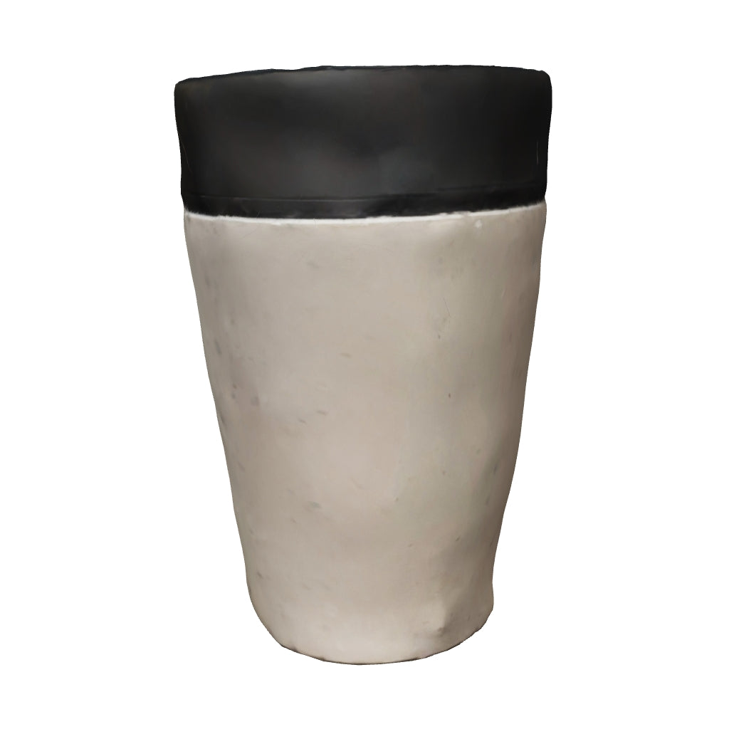 কাঠের হাতের চেয়ার